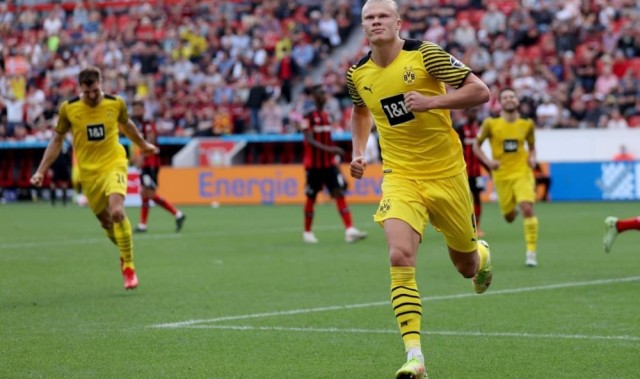  法甲黑马昂热五轮不败，冲击欧战席位势头强劲  