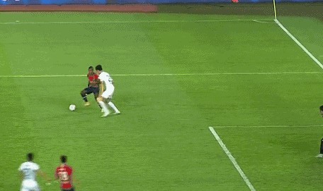  AC米兰绝杀拉齐奥稳居前三  